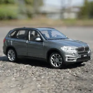 BMW X5 1:24 Diecast Model with Detailing 15 Sda5ee995a4d44a7080f6cdbdeb75867fR