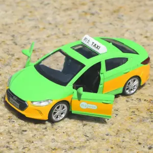 Vibrant Green Hyundai Elantra Taxi Model 10 Sda6bb9d0d9d54d4a9deed715ab41afa31