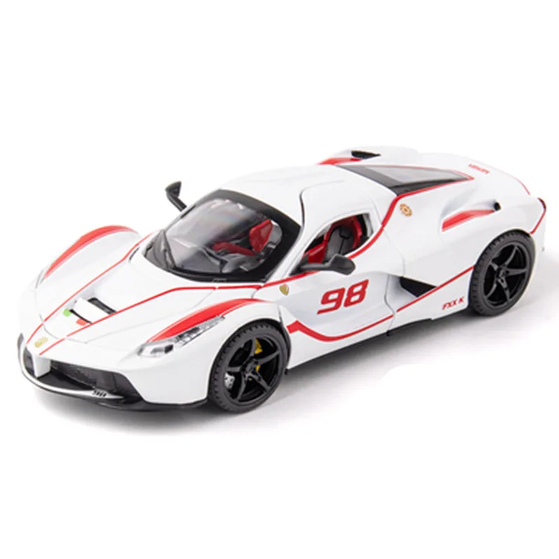Ferrari LaFerrari FXXK 1:24 Diecast Model 9 Ferrari LaFerrari FXXK 1:24 Diecast Model - Image 9