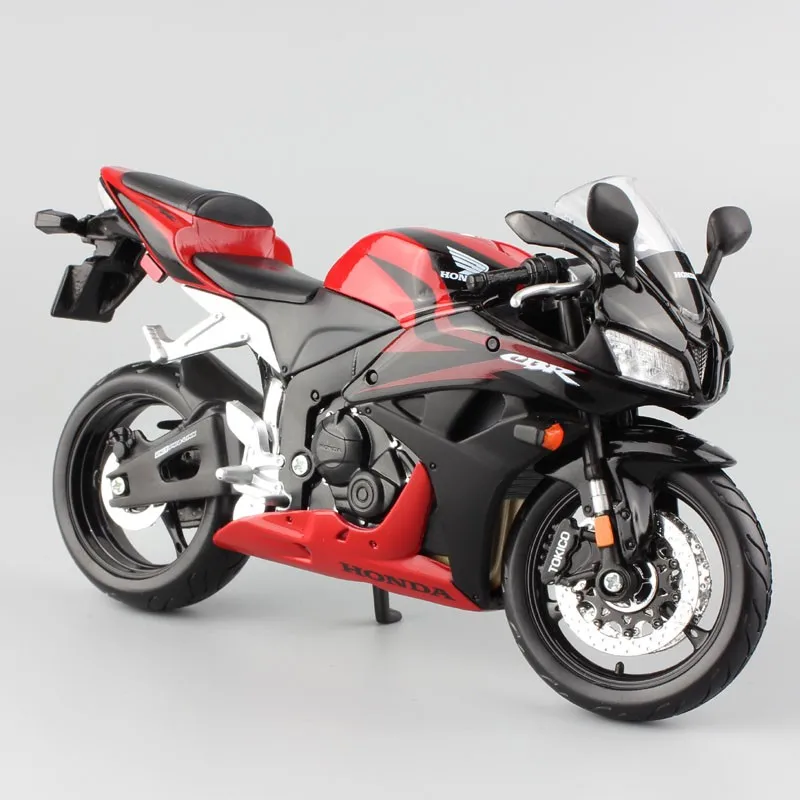 Honda CBR600RR 1:12 Scale Diecast Model for Collectors 3 Honda CBR600RR 1:12 Scale Diecast Model for Collectors - Image 3