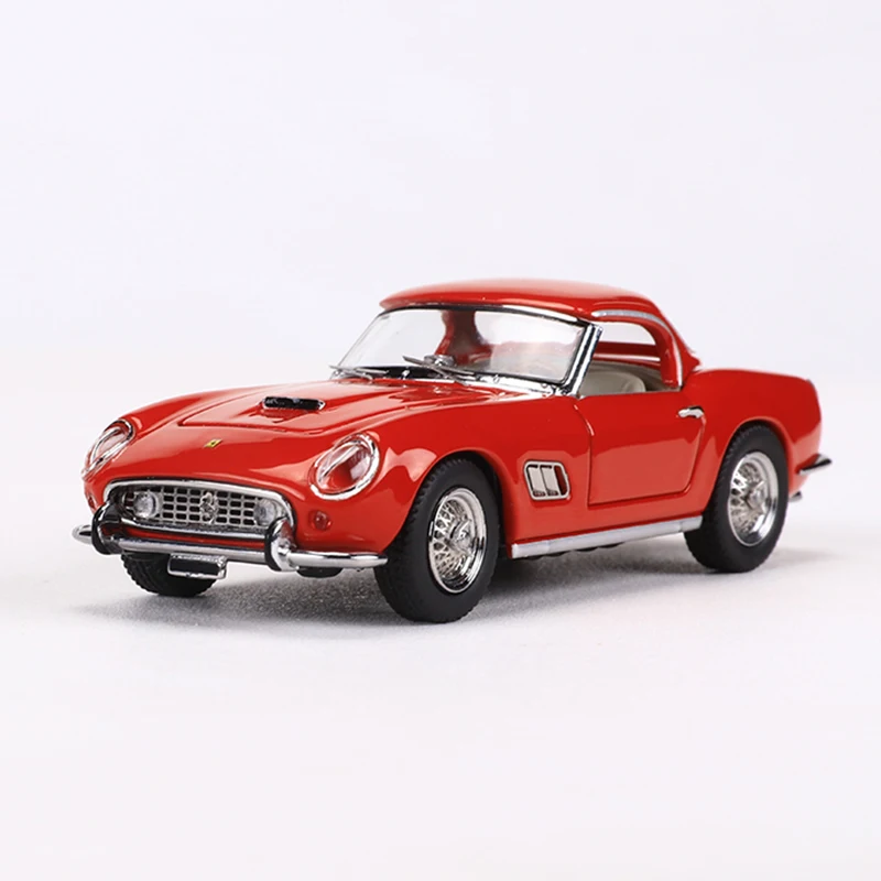 GFCC 1:64 250GT Convertible Diecast Model 7 GFCC 1:64 250GT Convertible Diecast Model - Image 7