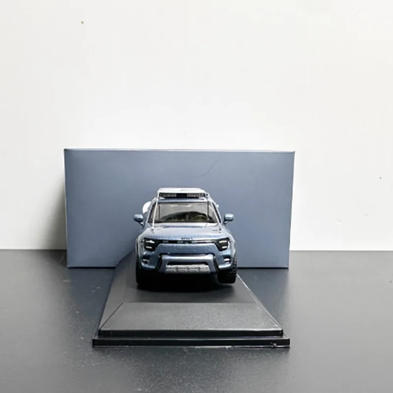 1:64 Alloy SUV Car Model by WELLY 1 1:64 Alloy SUV Car Model by WELLY