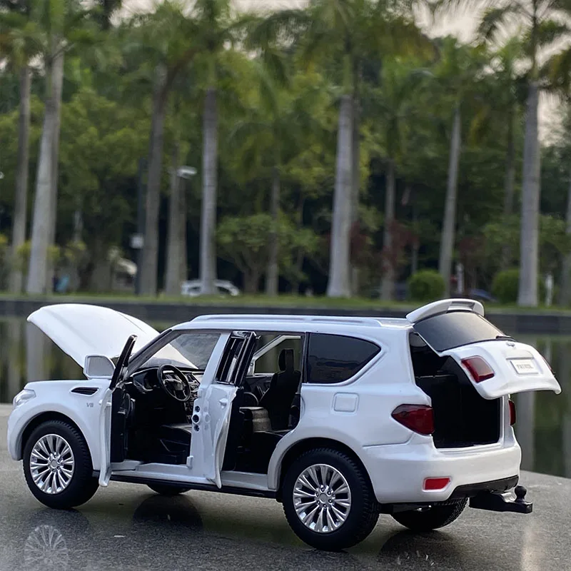 1:32 Nissan Patrol SUV Diecast Model 6 1:32 Nissan Patrol SUV Diecast Model - Image 6