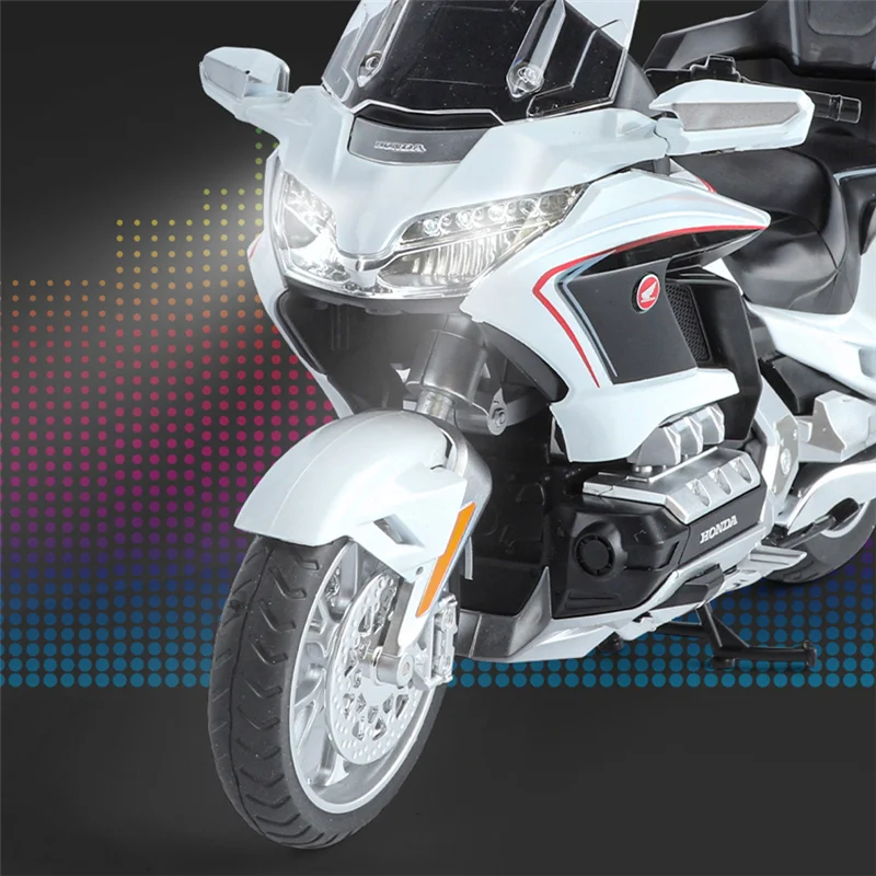 Red Honda Gold Wing GL800 2021 Diecast Model 3 Red Honda Gold Wing GL800 2021 Diecast Model - Image 3