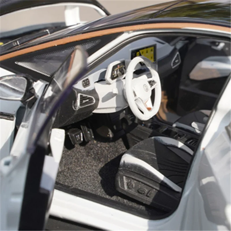 1:18 VW ID.3 SUV Diecast Model in Teal 2 1:18 VW ID.3 SUV Diecast Model in Teal - Image 2