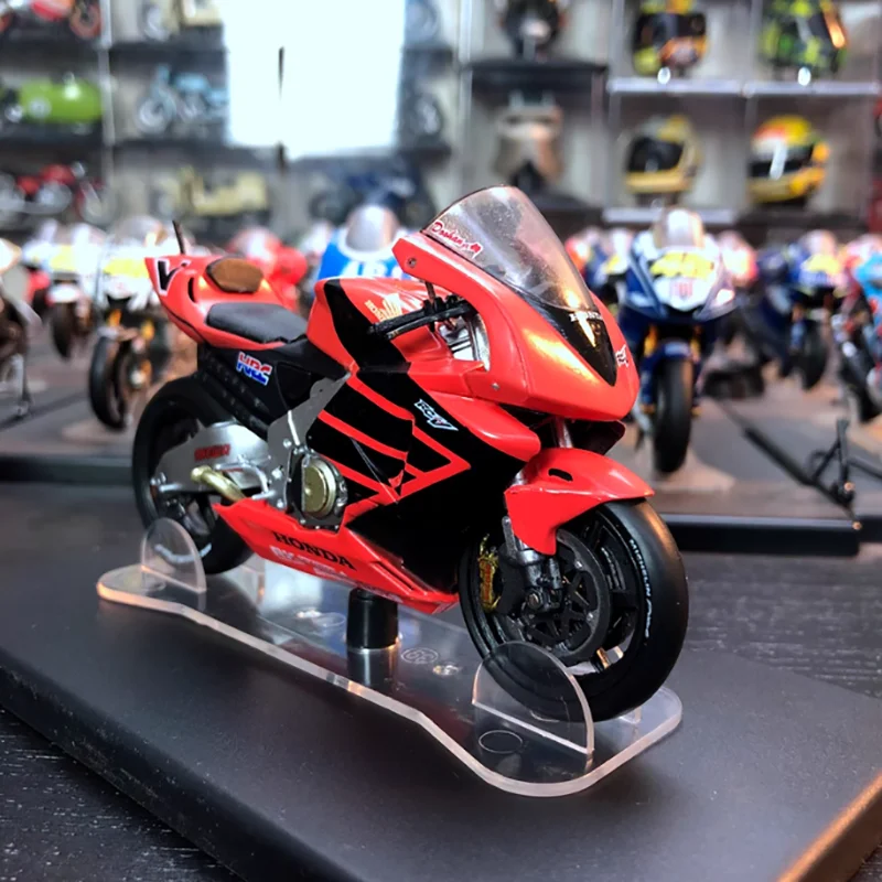 Honda RC211V 1/18 Scale Motorcycle Model 2 Honda RC211V 1/18 Scale Motorcycle Model - Image 2