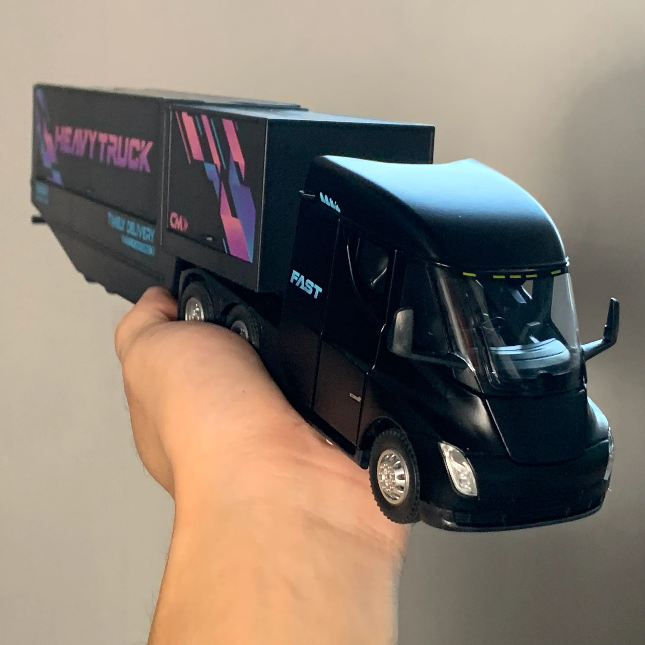 Modern 1:32 Scale Diecast Semi Container Truck 6 Modern 1:32 Scale Diecast Semi Container Truck - Image 6