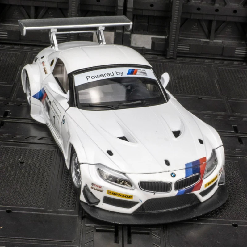 BMW Z4 1:24 Alloy Racing Model 4 BMW Z4 1:24 Alloy Racing Model - Image 4
