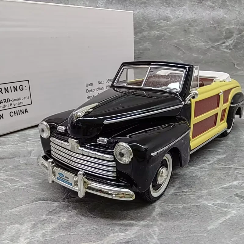 1964 Ford Sportsman Convertible Diecast Model 2 1964 Ford Sportsman Convertible Diecast Model - Image 2