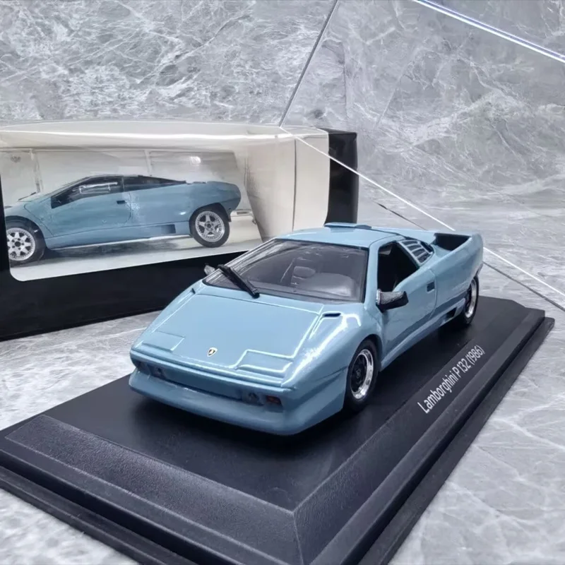 1986 Lamborghini P132 1/43 Diecast Model 2 1986 Lamborghini P132 1/43 Diecast Model - Image 2