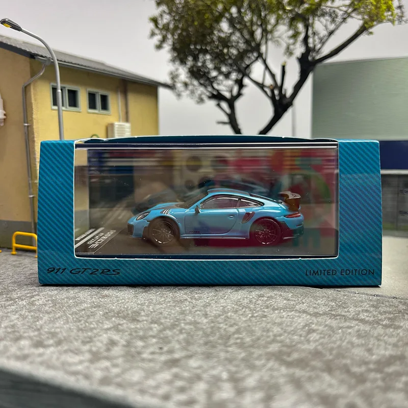1:64 Scale Porsche 911 GT2 RS Diecast Model 8 1:64 Scale Porsche 911 GT2 RS Diecast Model - Image 8