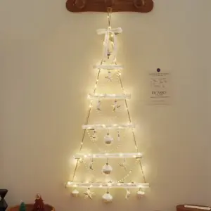 Wall-Mounted Mini Christmas Tree Decor 14 Seda48b5931a34a93beab107b4117b667f