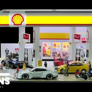 Miniature Urban Car Garage Scene for Display 14 See2a032661bf4648ae80345b2f3ad5fbQ