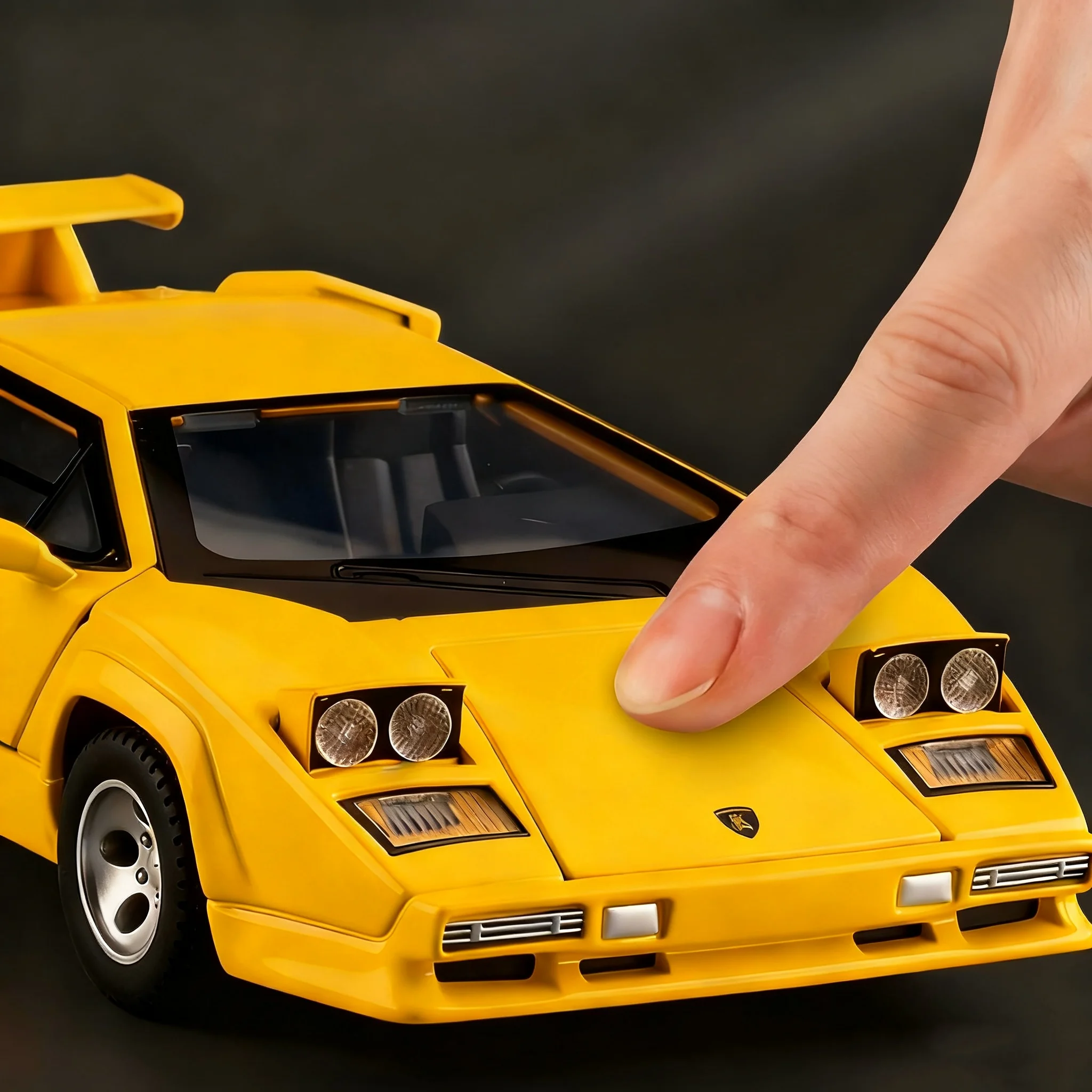 Red Lamborghini Countach LP500S 1:32 Scale Model 5 Red Lamborghini Countach LP500S 1:32 Scale Model - Image 5