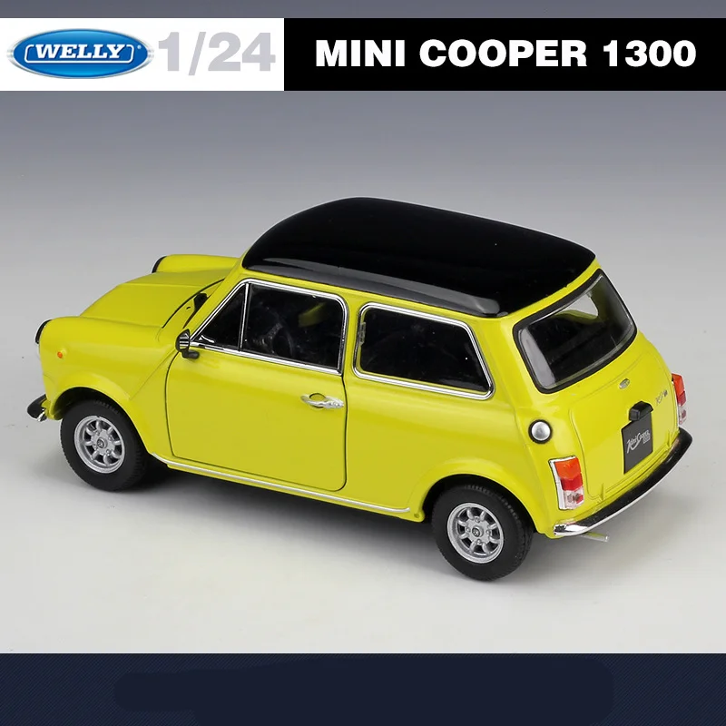 Mini Cooper 1:24 Diecast Collectible Model 5 Mini Cooper 1:24 Diecast Collectible Model - Image 5