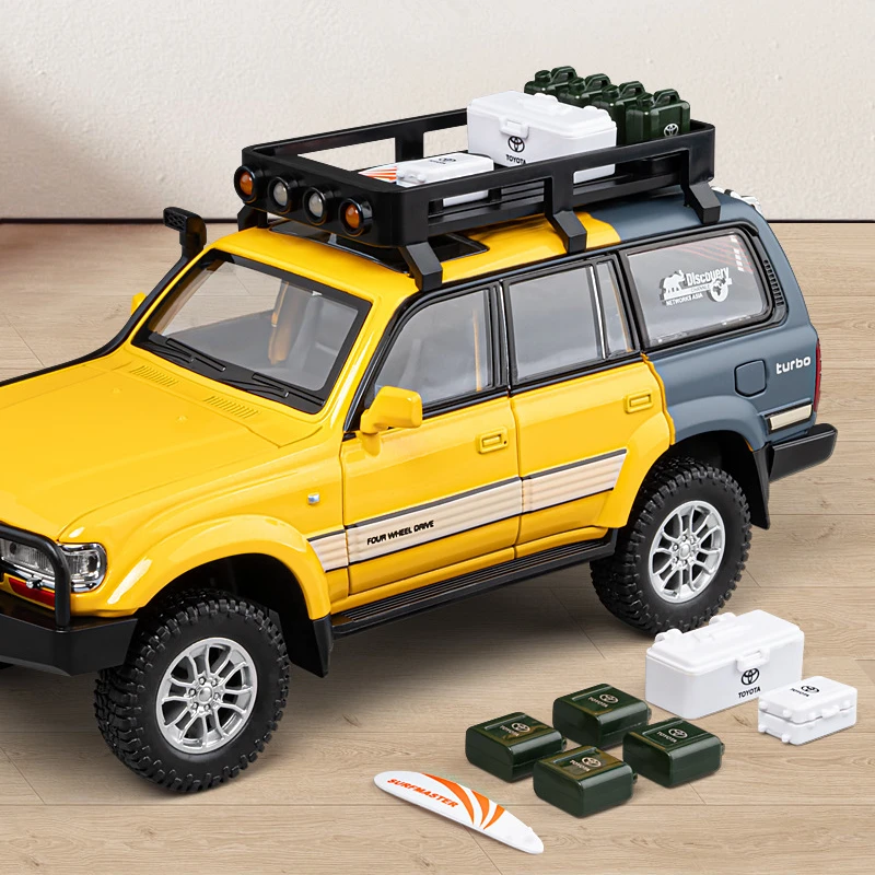 1/24 Toyota Land Cruiser LC80 Diecast Model 3 1/24 Toyota Land Cruiser LC80 Diecast Model - Image 3