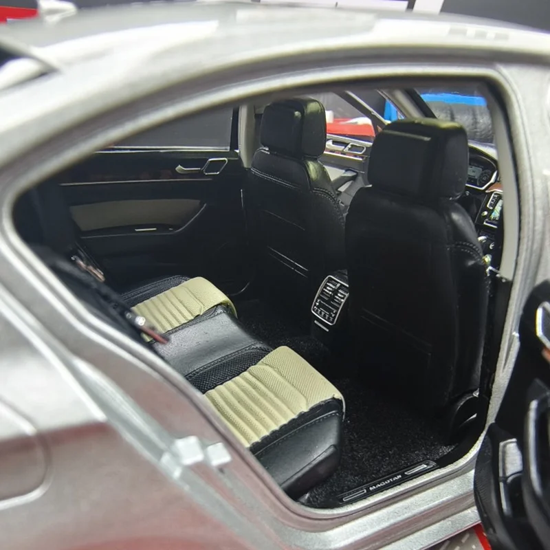 2017 VW Magotan B8 1:18 Diecast Model 6 2017 VW Magotan B8 1:18 Diecast Model - Image 6