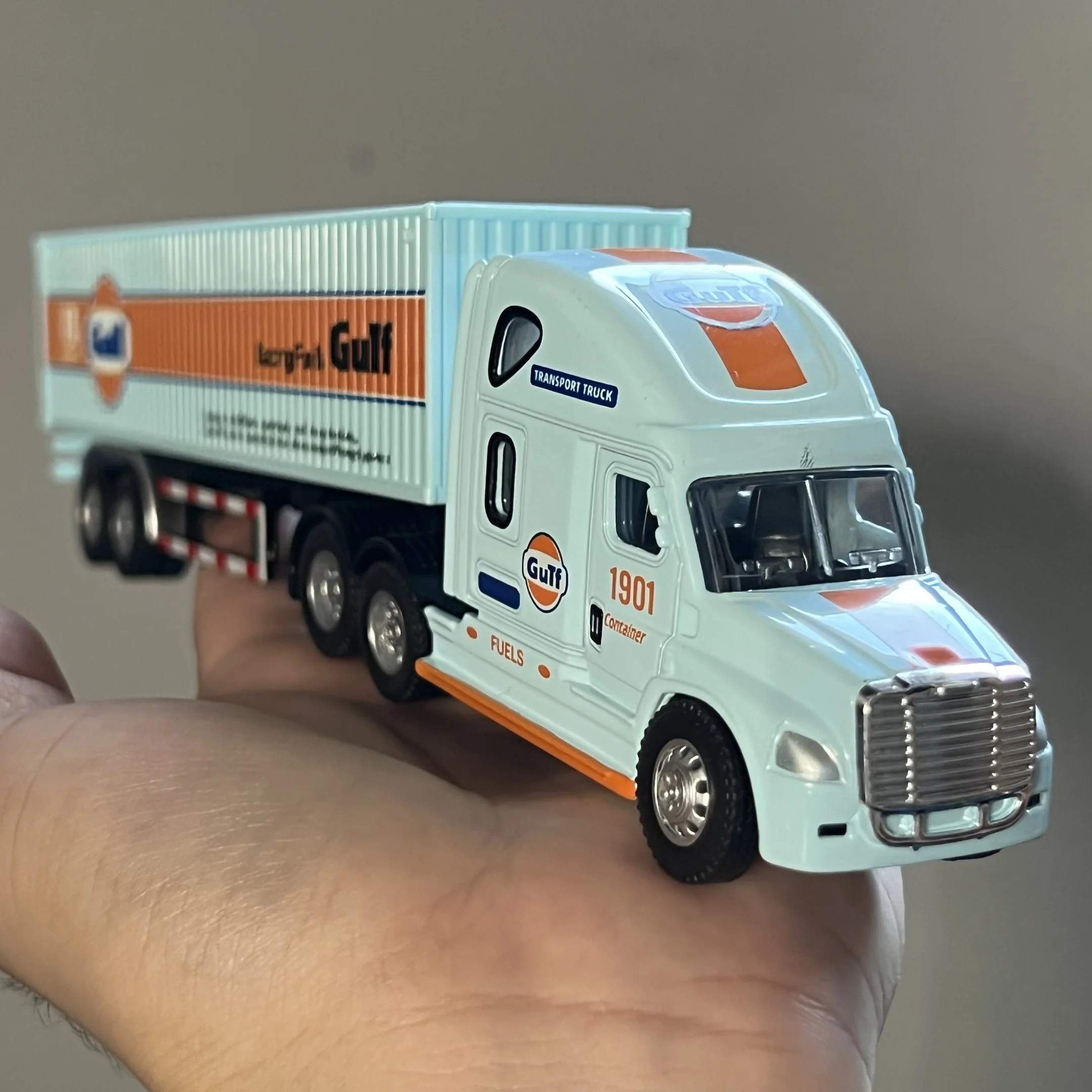 1:64 Scale Scania Container Truck Model 2 1:64 Scale Scania Container Truck Model - Image 2