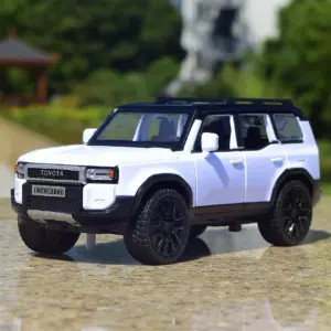 1:32 Scale Diecast Toyota Prado SUV Model