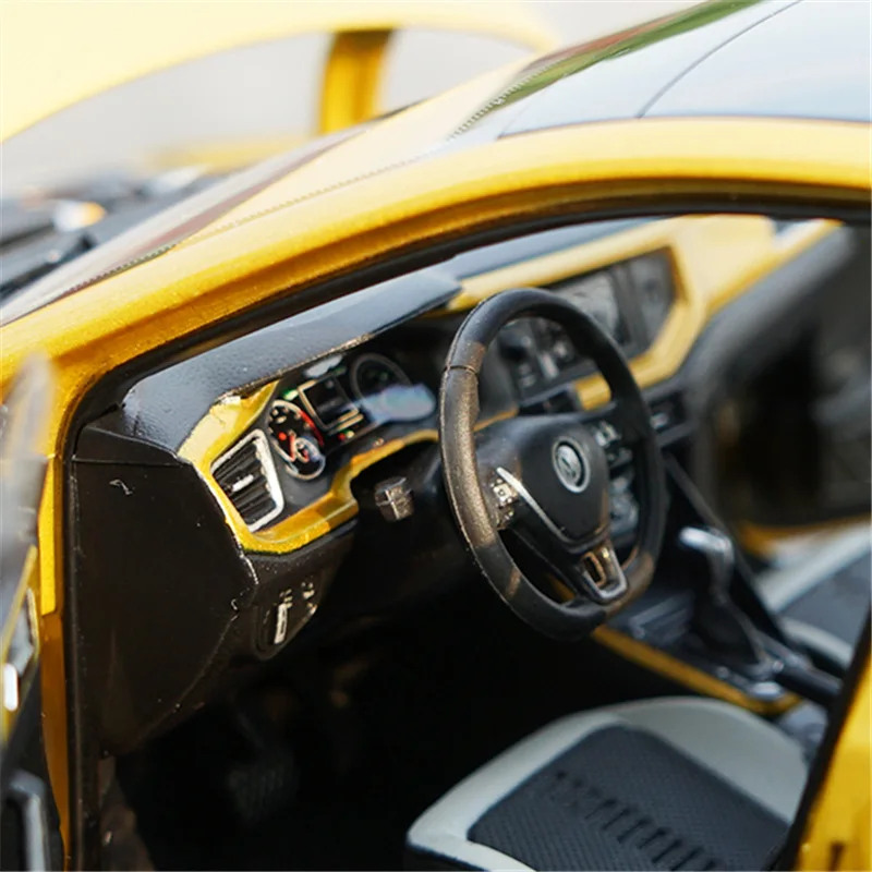 Vibrant Yellow 1:18 Volkswagen Polo Plus Model 4 Vibrant Yellow 1:18 Volkswagen Polo Plus Model - Image 4