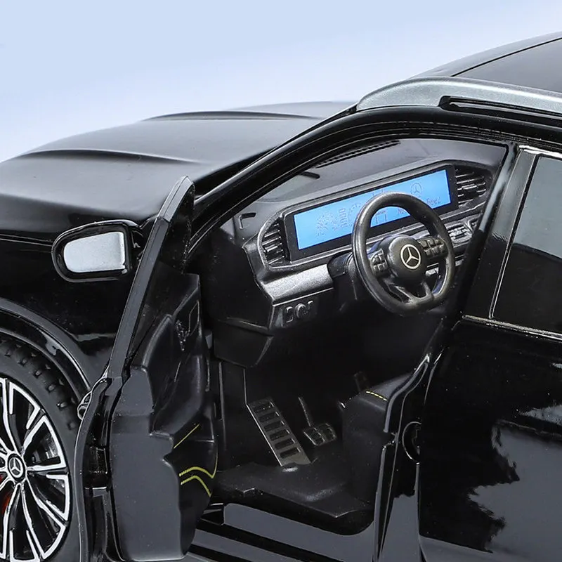 Mercedes-Benz GLE 1:24 Diecast Model in Black, Blue, White 5 Mercedes-Benz GLE 1:24 Diecast Model in Black, Blue, White - Image 5
