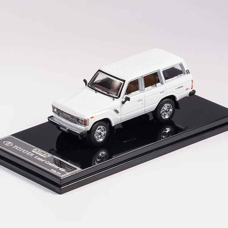 Land Cruiser LC60 1:64 Diecast Model Car 5 Land Cruiser LC60 1:64 Diecast Model Car - Image 5