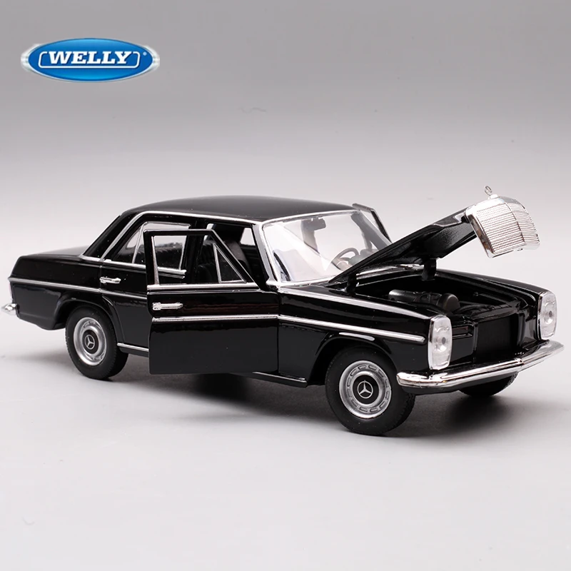Mercedes-Benz 220 1:24 Diecast Model by WELLY 2 Mercedes-Benz 220 1:24 Diecast Model by WELLY - Image 2