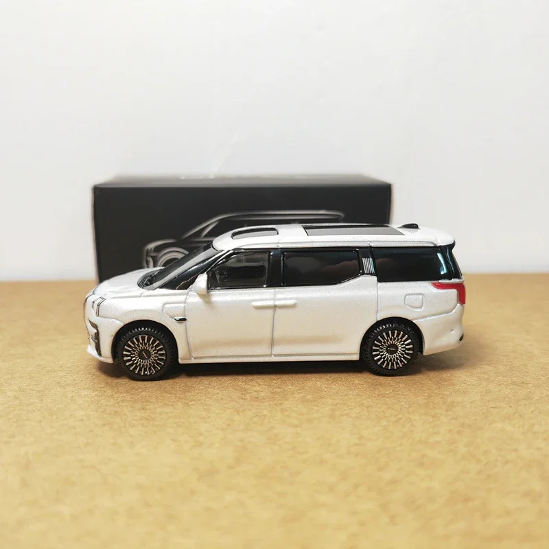 ZEEKR 009 1:64 Scale Diecast Alloy Model 4 ZEEKR 009 1:64 Scale Diecast Alloy Model - Image 4