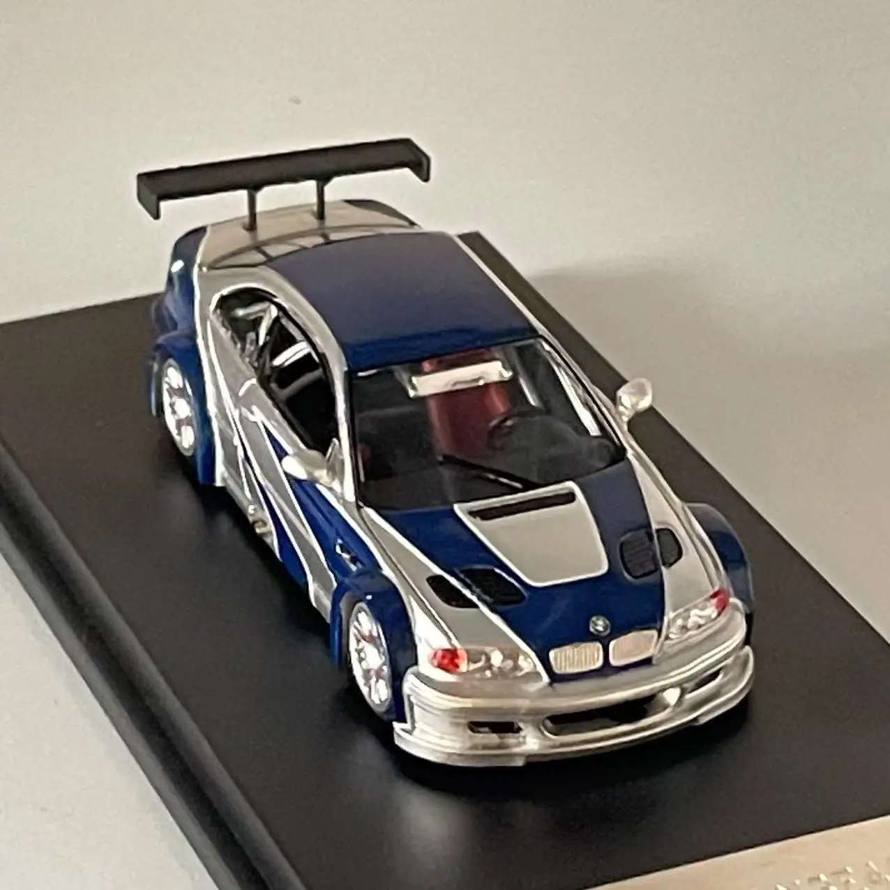 BMW M3 E46 GTR 1:64 Diecast Model 4 BMW M3 E46 GTR 1:64 Diecast Model - Image 4