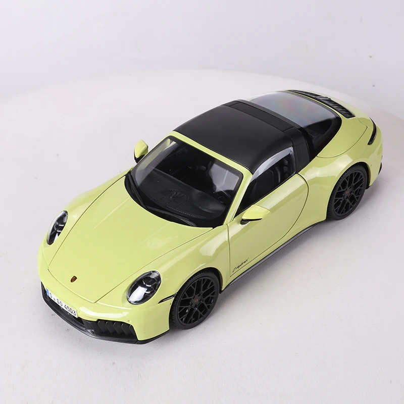 Maisto 1:18 Porsche 911 Targa 4 GTS Model 8 Maisto 1:18 Porsche 911 Targa 4 GTS Model - Image 8