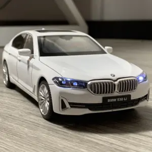 BMW 530LI Scale Model 1:24 with LED Lights 9 Sf76f9ab8247e4969adaa7f6eb89feb80i