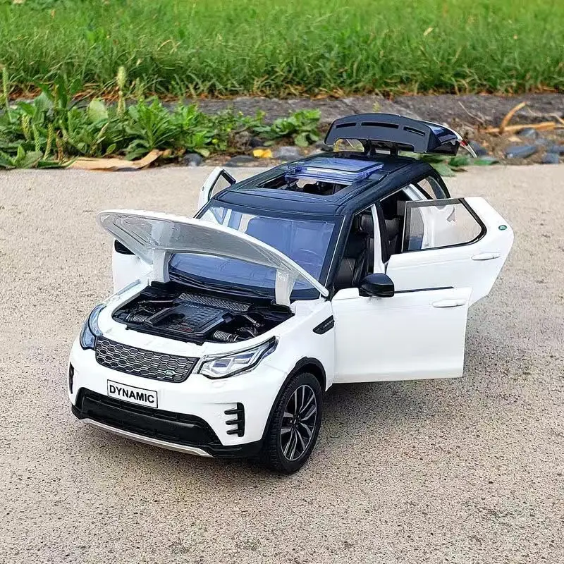 1:24 Scale Rover Evoque R-Dynamic SE Diecast Model 9 1:24 Scale Rover Evoque R-Dynamic SE Diecast Model - Image 9