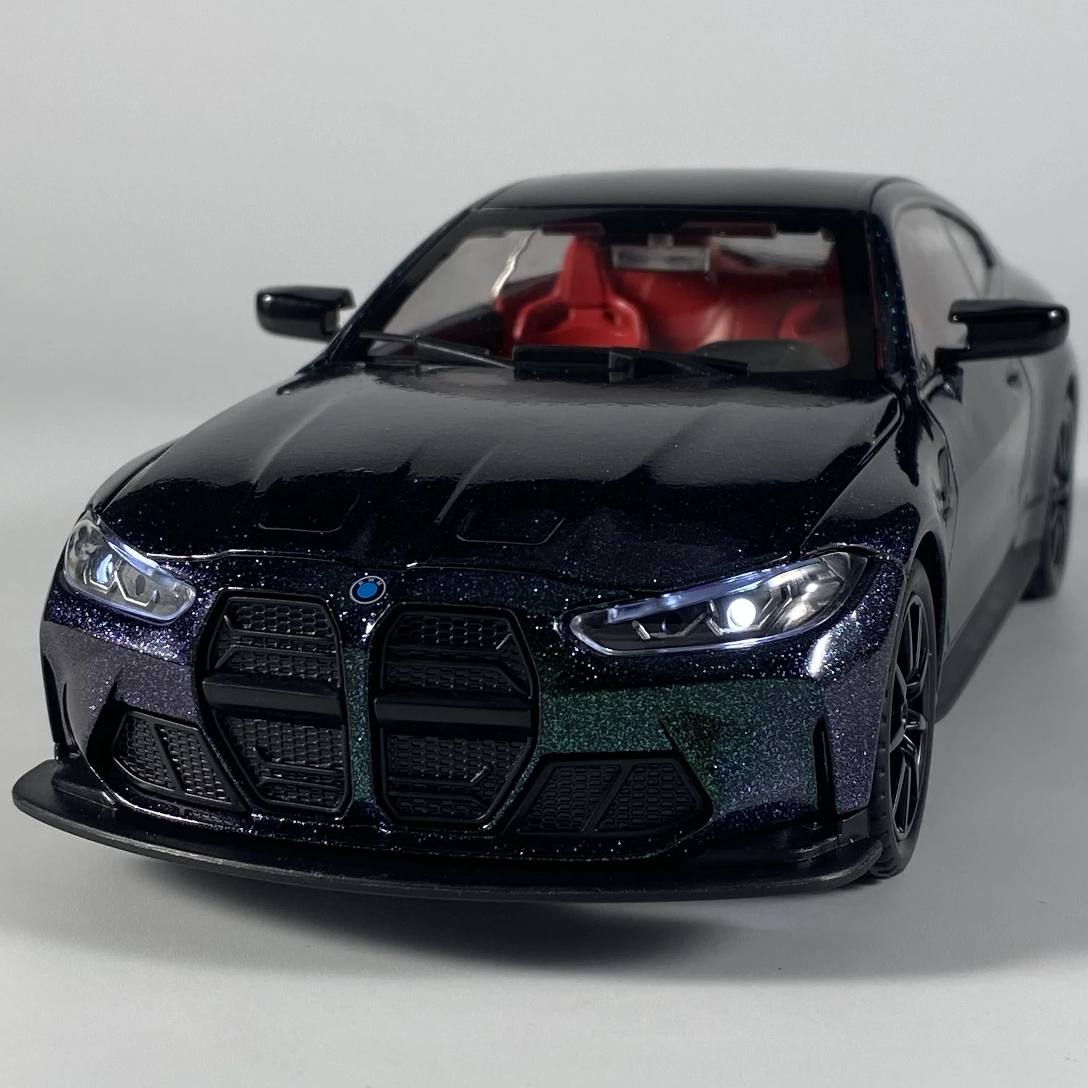 BMW M4 1:24 Scale Diecast Model Car 3 BMW M4 1:24 Scale Diecast Model Car - Image 3