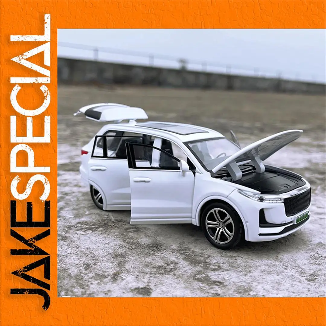 White 1:32 Scale Diecast SUV Model 1 White 1:32 Scale Diecast SUV Model