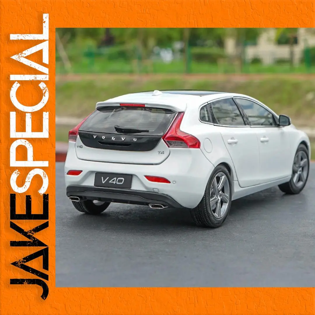 White Volvo V40 Diecast Model 1:18 Scale 1 White Volvo V40 Diecast Model 1:18 Scale