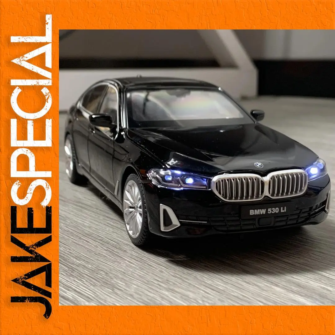 BMW 530LI Scale Model 1:24 with LED Lights 1 BMW 530LI Scale Model 1:24 with LED Lights