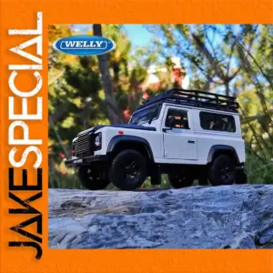White Land Rover Defender Model 1:24 Scale