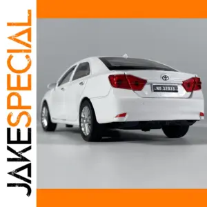 White 1:32 Scale Toyota Camry Die-Cast Model