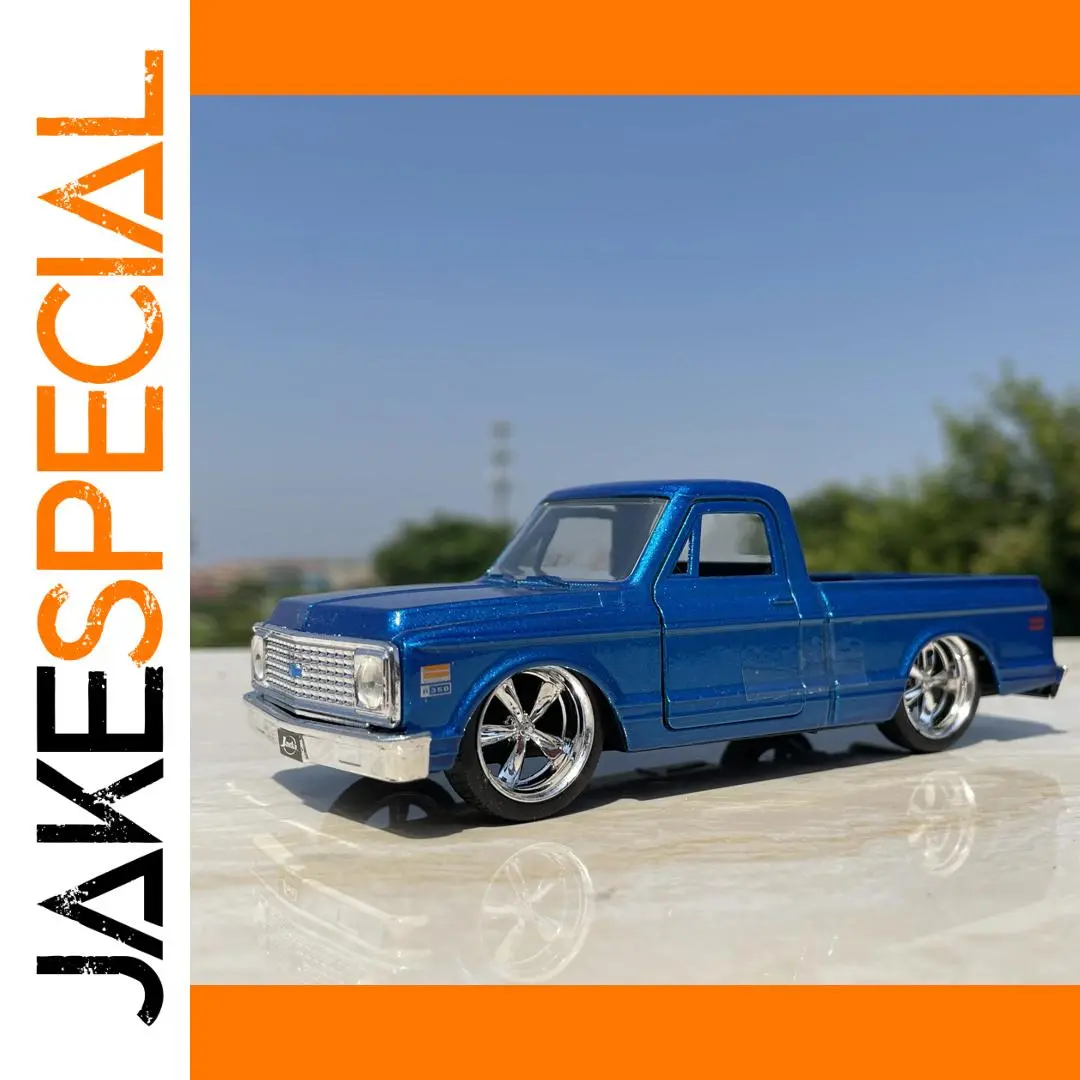 1:32 Chevrolet Pickup Truck Diecast Model 1 1:32 Chevrolet Pickup Truck Diecast Model