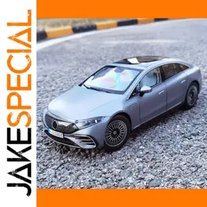 Merc-Benz EQS 2022 1:18 Die-Cast Model Collection
