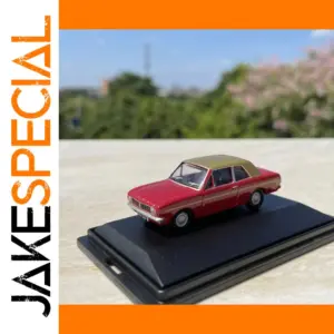 Vintage 1:76 Diecast Car Model in Red or Green