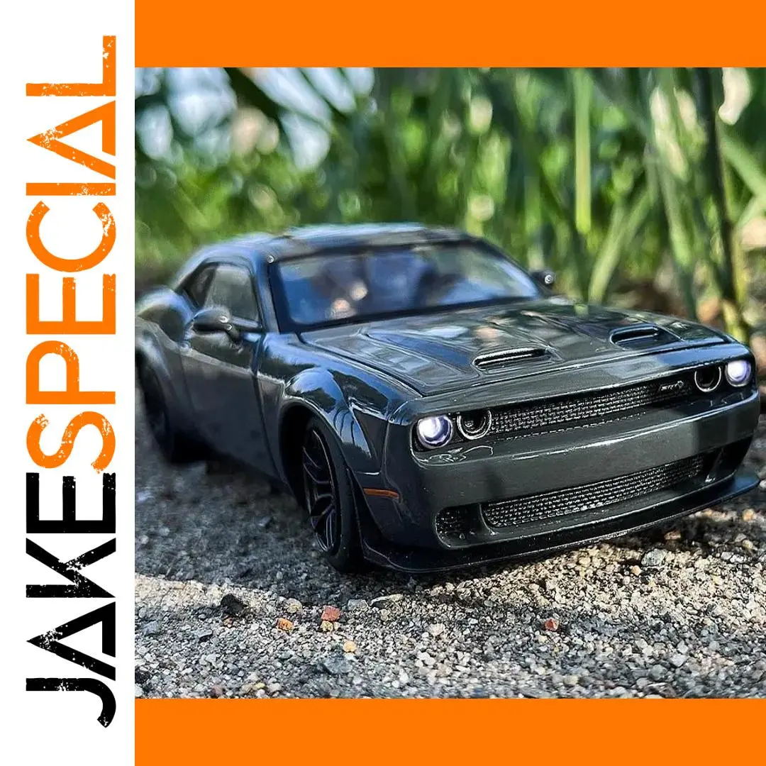 1:32 Dodge Challenger SRT Diecast Model 1 1:32 Dodge Challenger SRT Diecast Model