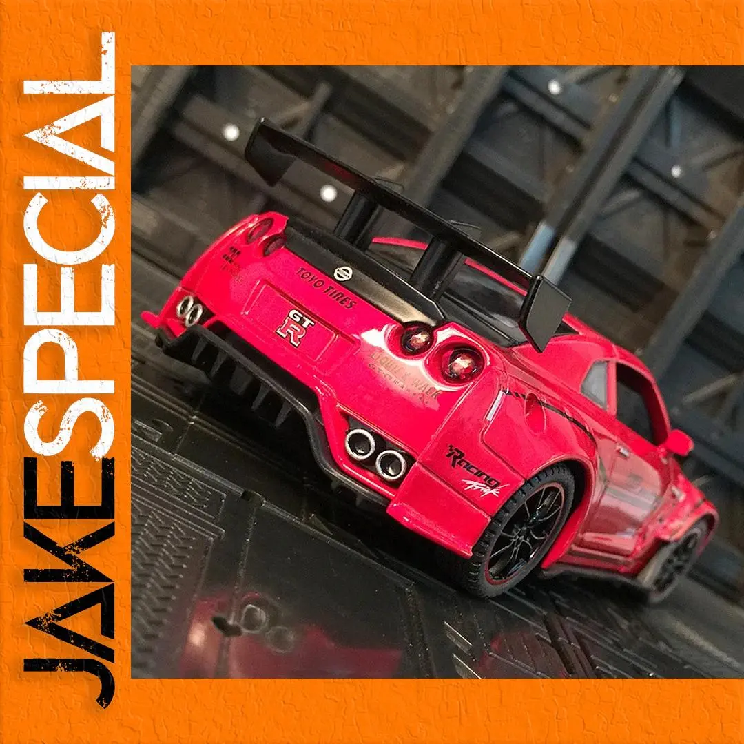 Nissan GTR R35 1:32 Diecast Model in Red 1 Nissan GTR R35 1:32 Diecast Model in Red