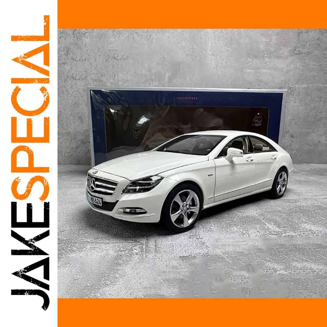 Mercedes-Benz CLS 1:18 Scale Model White 1 Mercedes-Benz CLS 1:18 Scale Model White