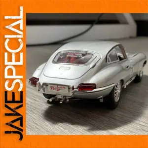 Jaguar E-Type 1:24 Diecast Model Car