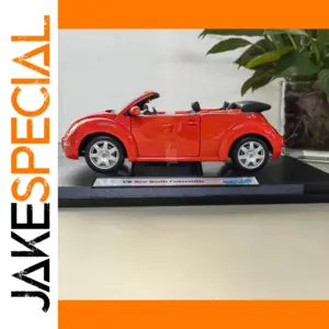 Red 1:18 Volkswagen Convertible Die-Cast Model
