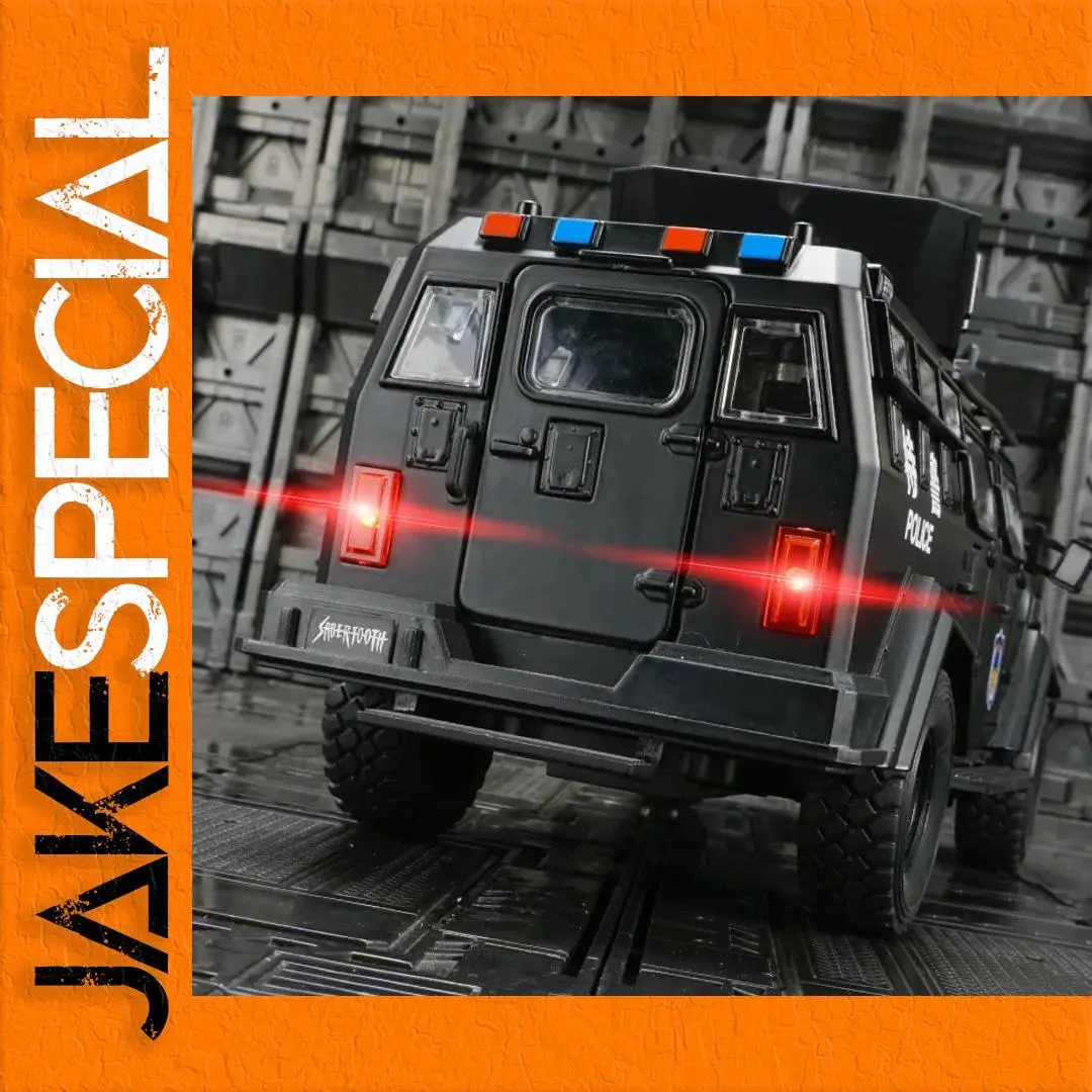 Ford F550 Sabertooth 1:24 Diecast Model with Lights 1 Ford F550 Sabertooth 1:24 Diecast Model with Lights