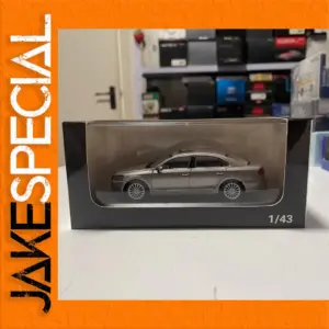 1:43 Scale Diecast Passat 2011 Alloy Model