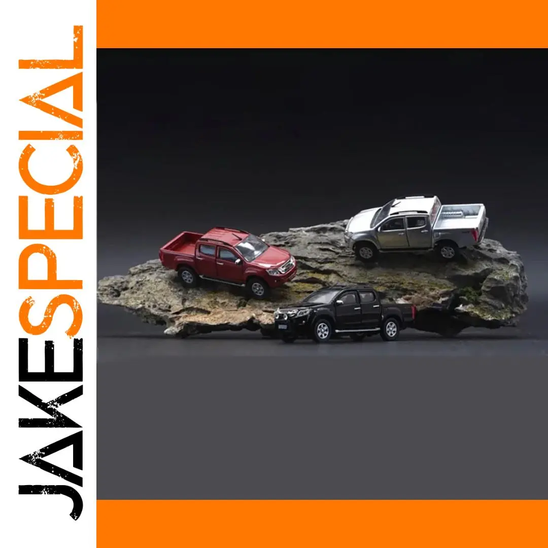 1:64 Isuzu D-Max Collectible Diecast Model 1 1:64 Isuzu D-Max Collectible Diecast Model