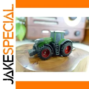 Vintage Fendt 1050 Tractor Keychain Collectible